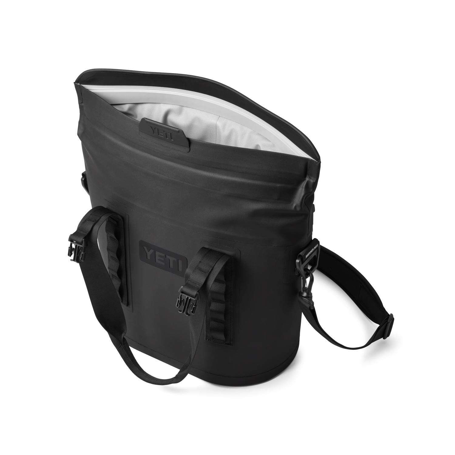 YETI Hopper M15 Black 32 cans Cooler Bag