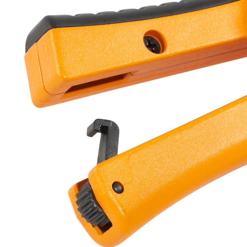 Ratcheting PVC Cutter