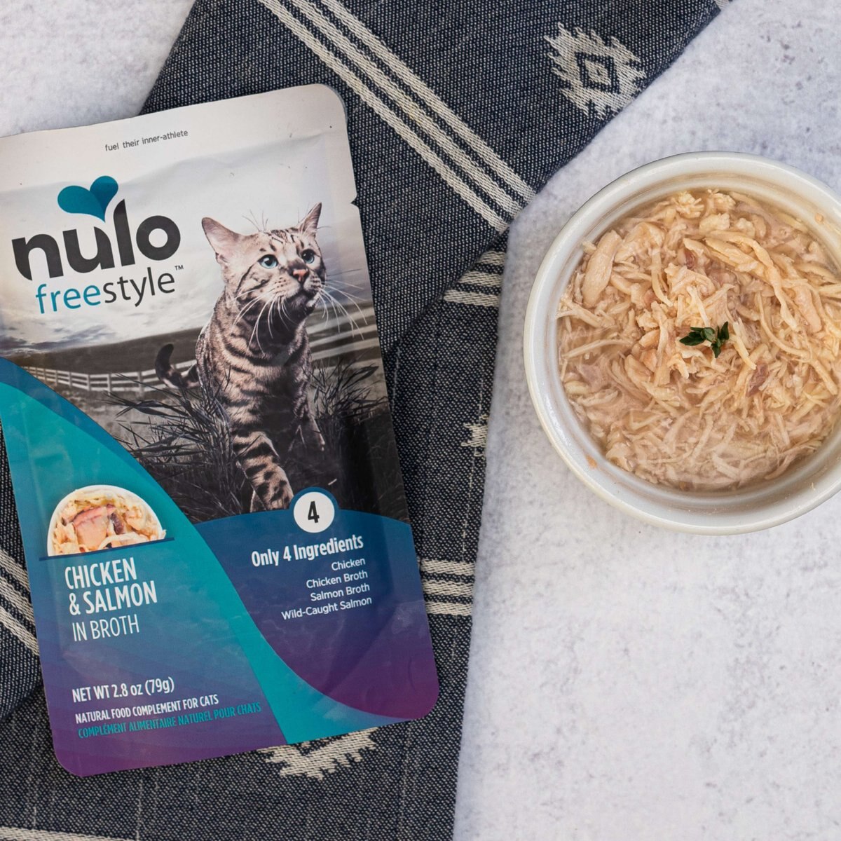 Nulo FreeStyle Chicken and Salmon in Broth Cat Food Topper