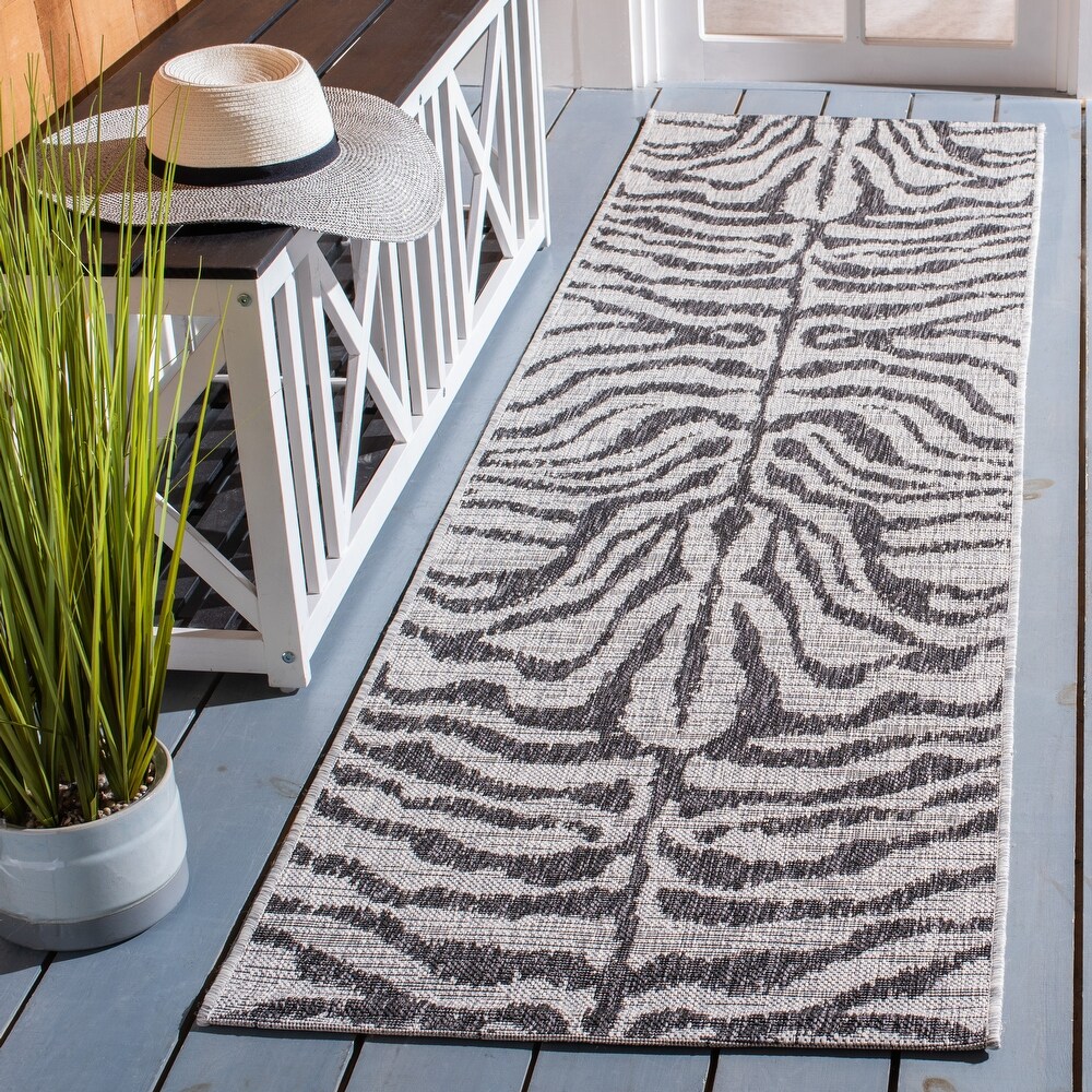 SAFAVIEH Courtyard Ottaviana Indoor/ Outdoor Waterproof Patio Backyard Rug