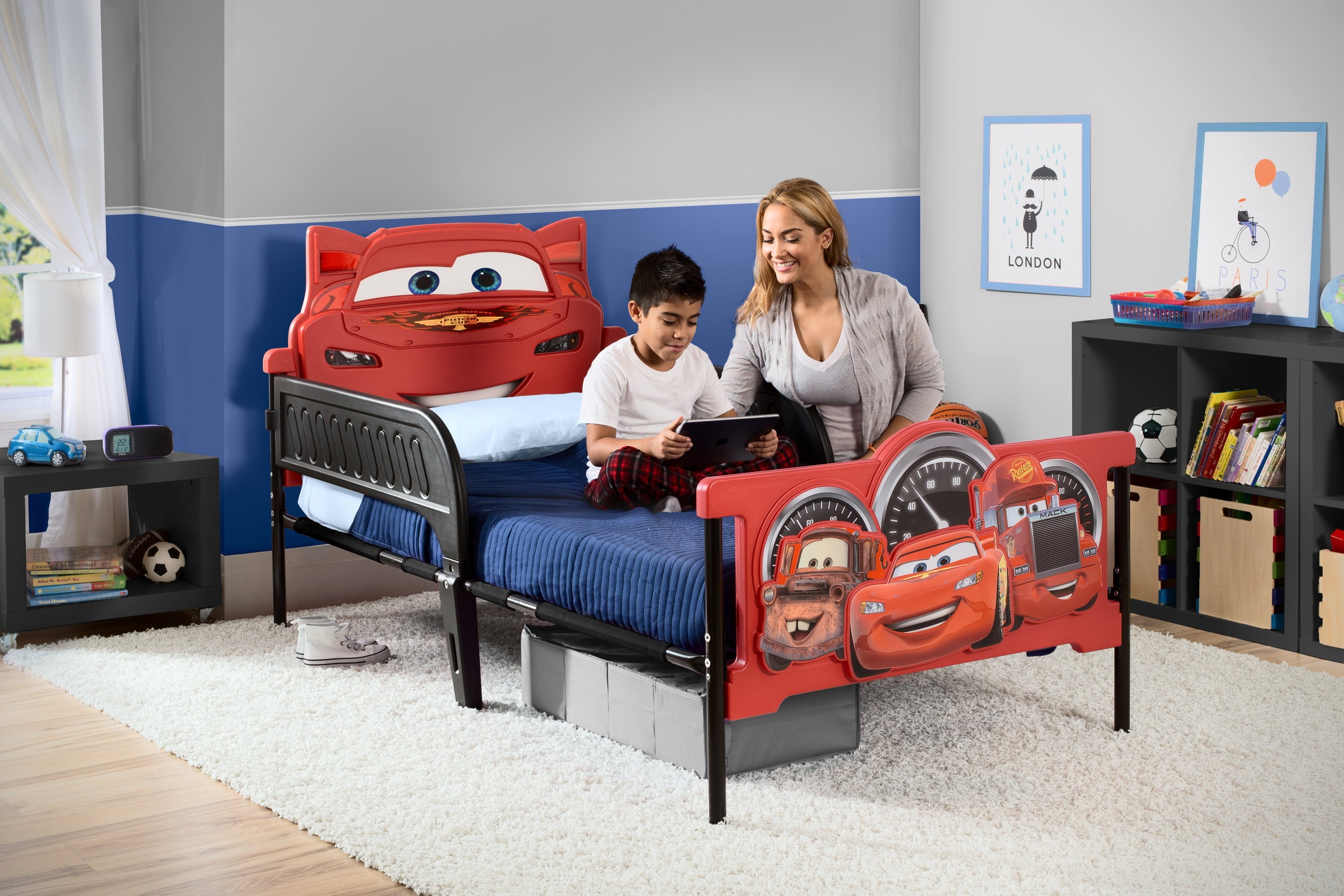 Disney/Pixar Cars Plastic 3D-Footboard Twin Bed by Delta Children