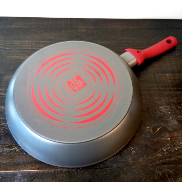 Frying Pan Red matte Grey Exterior Xylan Plus Interior Nonstick Bakelite Handle Aluminum 2 9 Mm Color Label