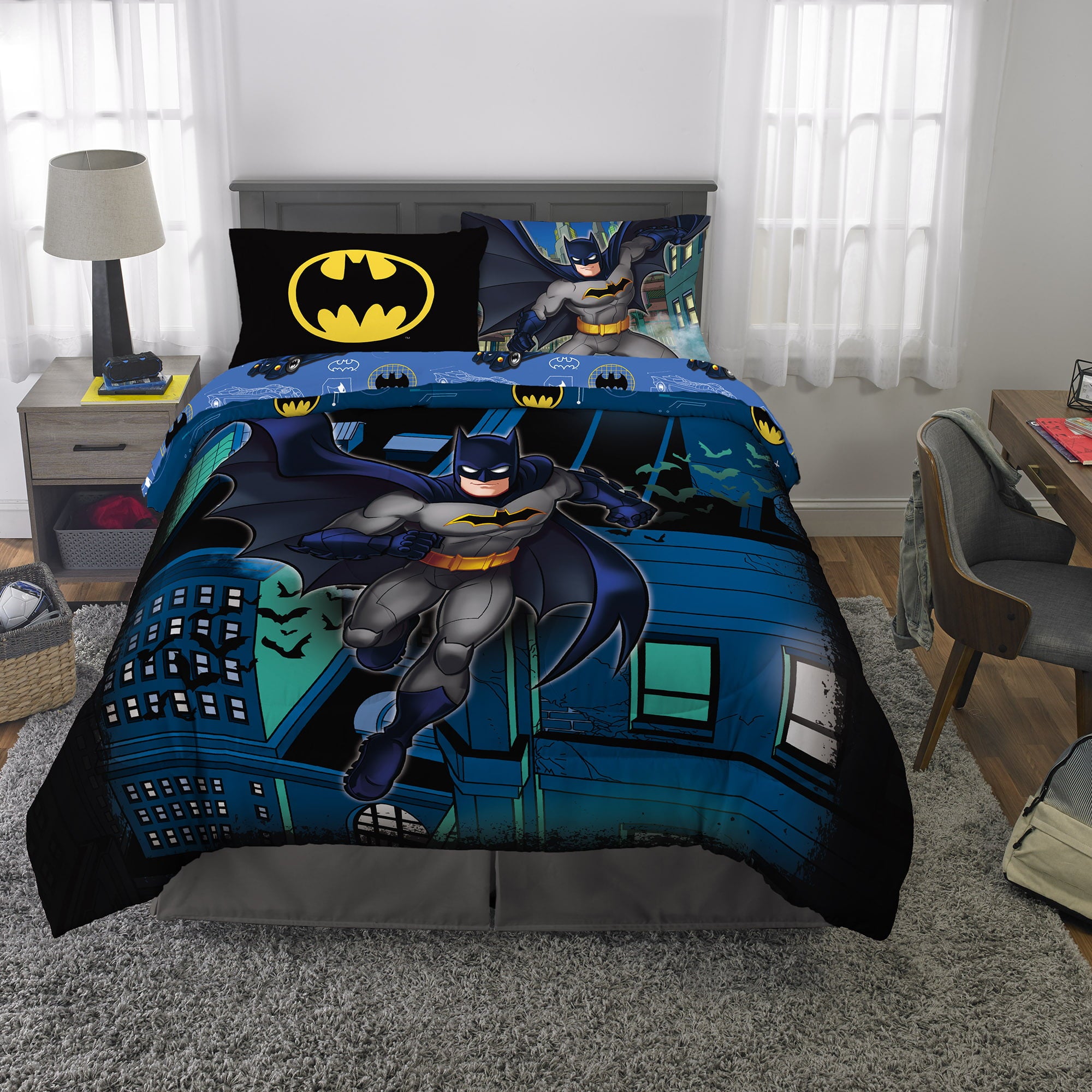 Batman Kids Comforter and Sham， 2-Piece Set， Twin/Full， Reversible， Blue， Warner Bros