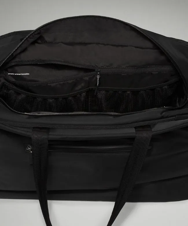 Go Getter Large Weekender Bag 34L Puffy