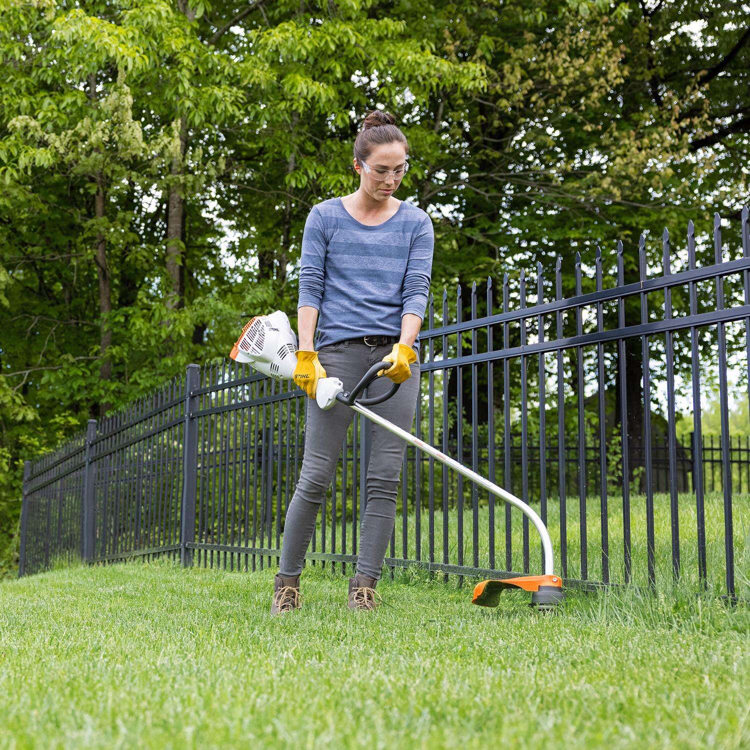 STIHL Gas Grass Trimmer Brushcutter FS 40 C-E 15 in， Tool Only