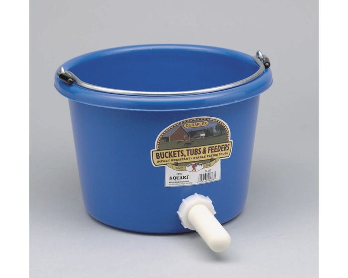 Little Giant DuraFlex Plastic Calf Nursing Pail with Mounting Bracket， 8 Quart - CP8