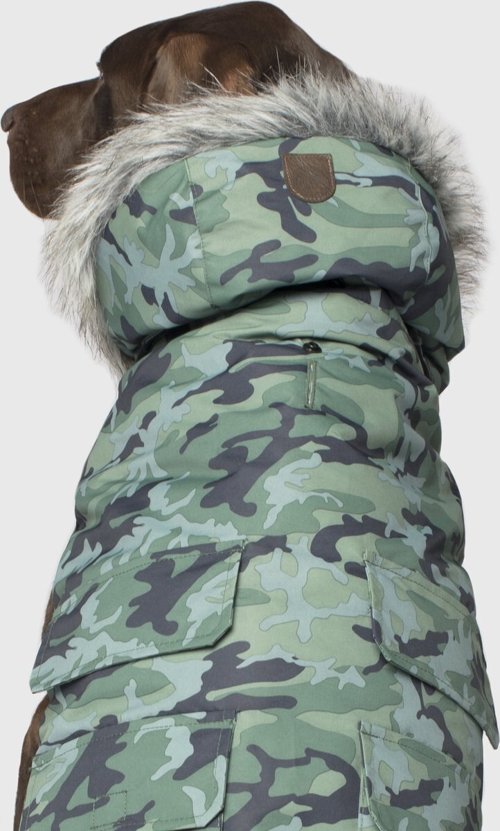 Canada Pooch Everest Explorer Faux Down Insulated Dog Jacket， Green Camo