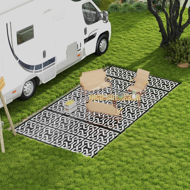 Outsunny Rv Mat Outdoor Patio Rug Large Camping Carpet With Carrying Bag 9 x27 X 18 x27 Waterproof Plastic Straw Reversible Black amp White Chain