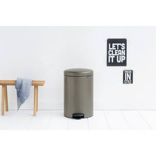 Brabantia NewIcon Step Can 5.3 Gal. (20 l) Plastic Bucket - Platinum 114045