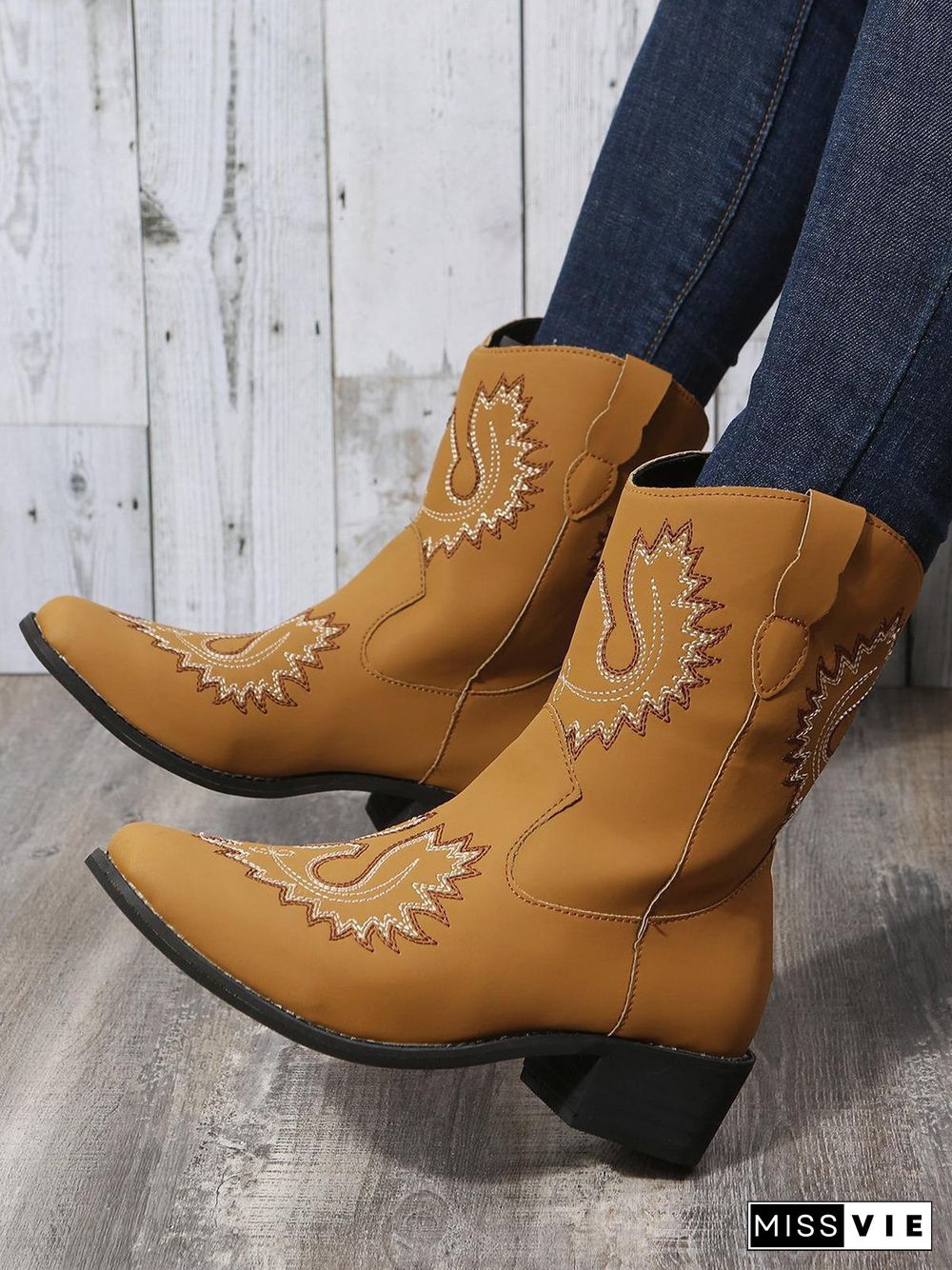 Retro Embroidered Ethnic Style Chunky Heel Casual Cowboy Boots