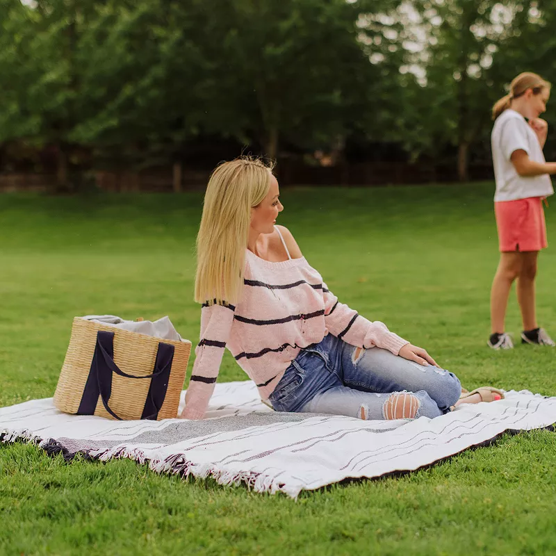 Picnic Time Montecito Picnic Blanket and Carrying Handle 2-piece Set