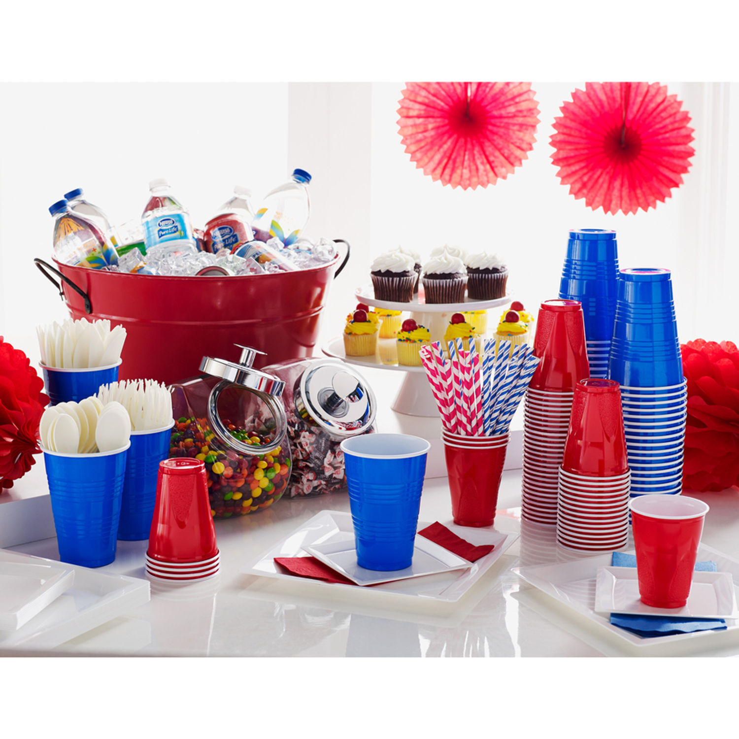 16 oz Plastic Party Cups by Genuine Joe GJO11251