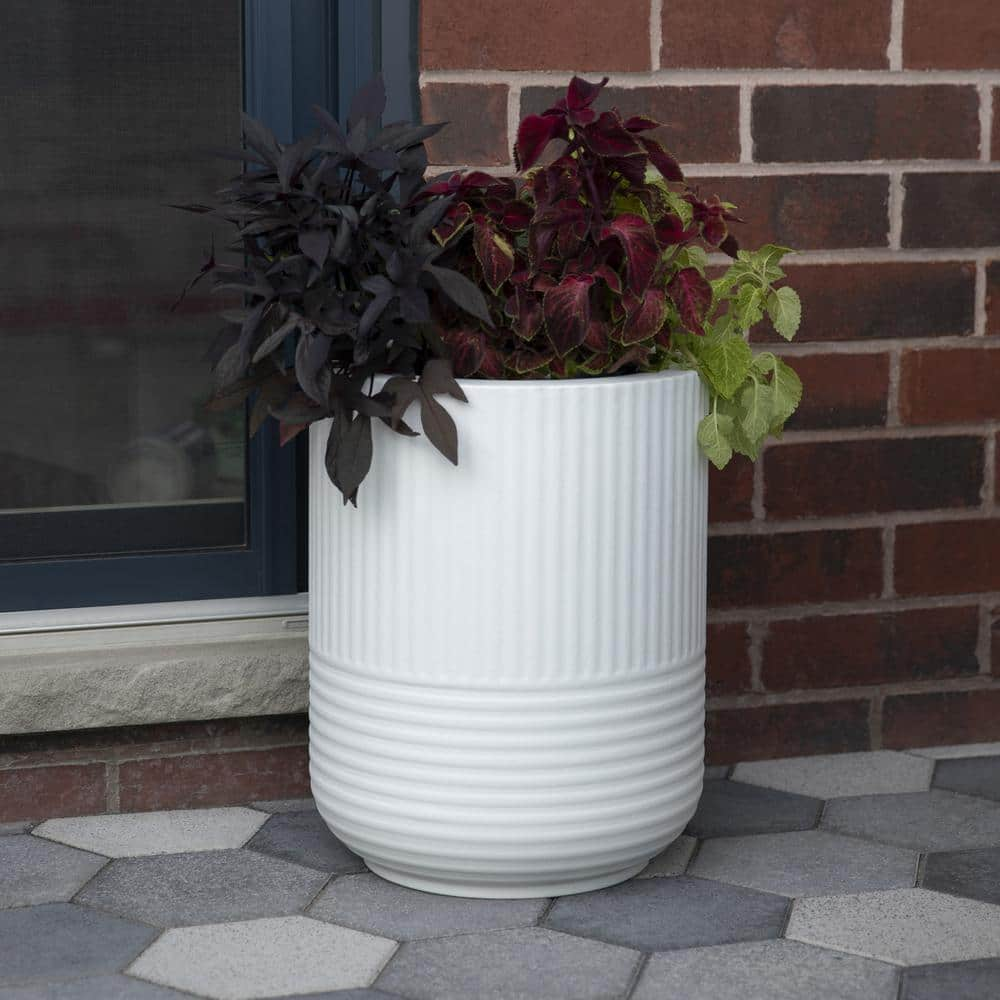 Mayne Arden 18 in. Tall Self-Watering White Polyethylene Planter 2836-W