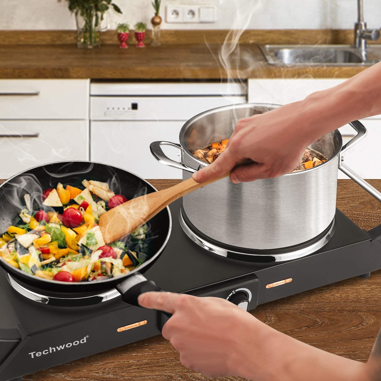 Techwood 1800W Hot Plate Portable Electric Stove Countertop Double Burner， Compatible for All Cookwares， 7.5” Cooktop