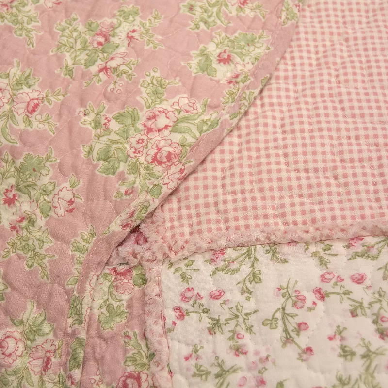 Donna Sharp Strawberry Garden Quilt and Sham Set