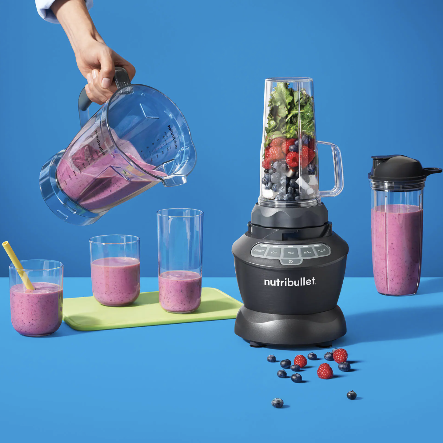 NutriBullet NBF-50500 64 oz. 3-Speed Black Combo Blender with Pulse and Extract， Black