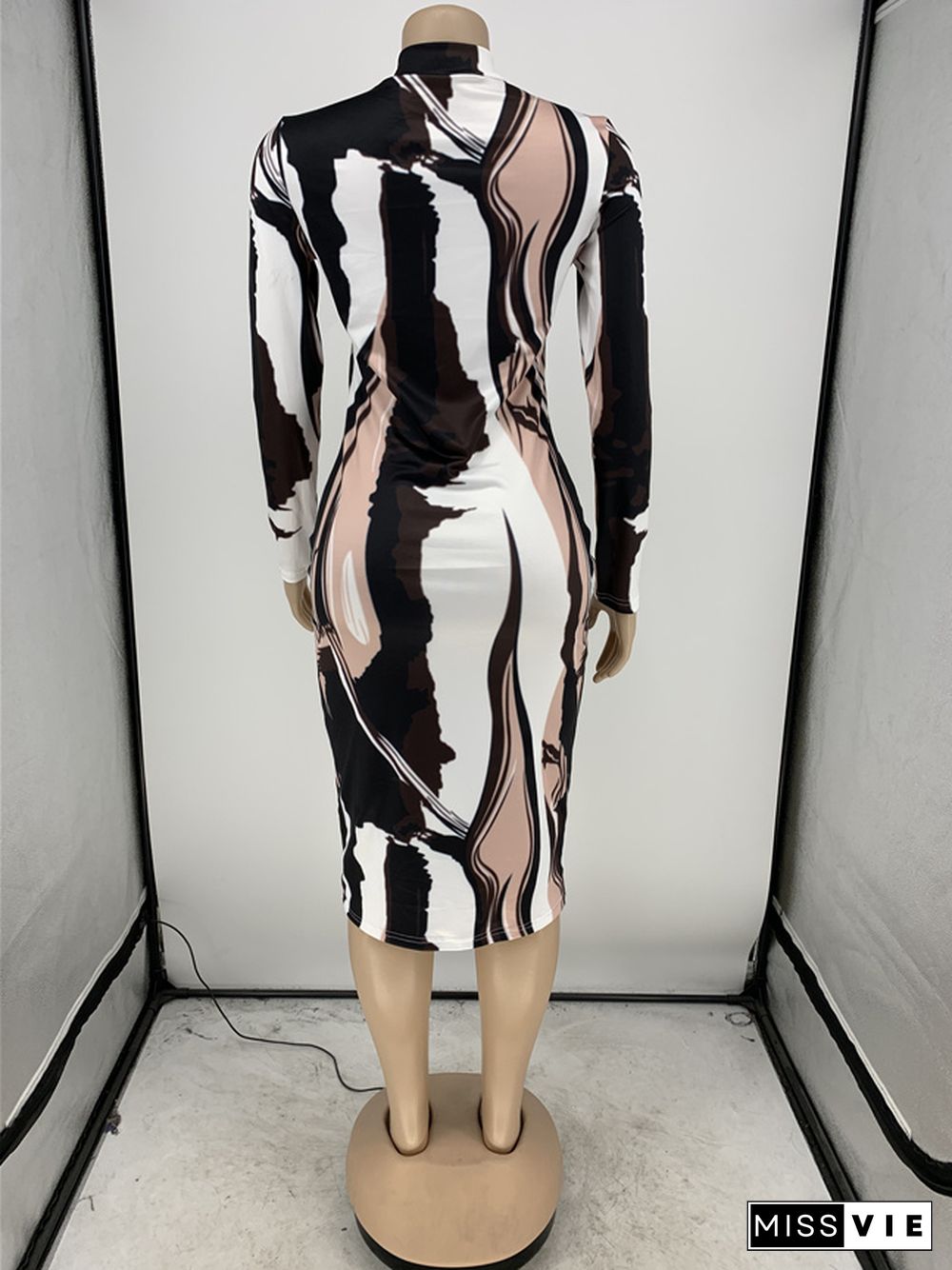 Abstract Print Long Sleeve O Neck Midi Dress