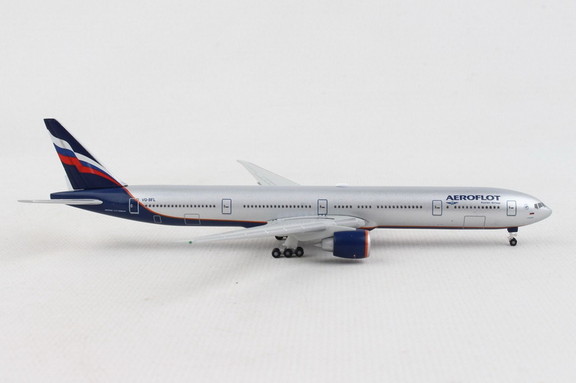 Herpa Aeroflot 777 300Er 1/500  HE526364 002