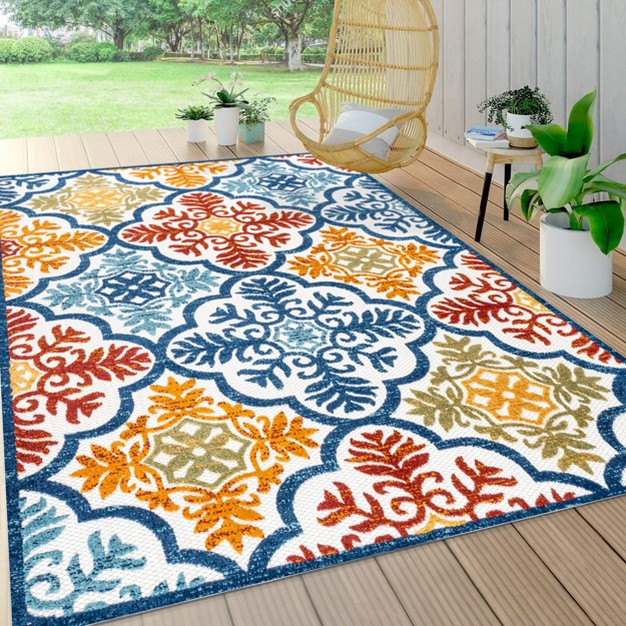 Lucena Modern Medallion High low Indoor outdoor Area Rug Jonathan Y