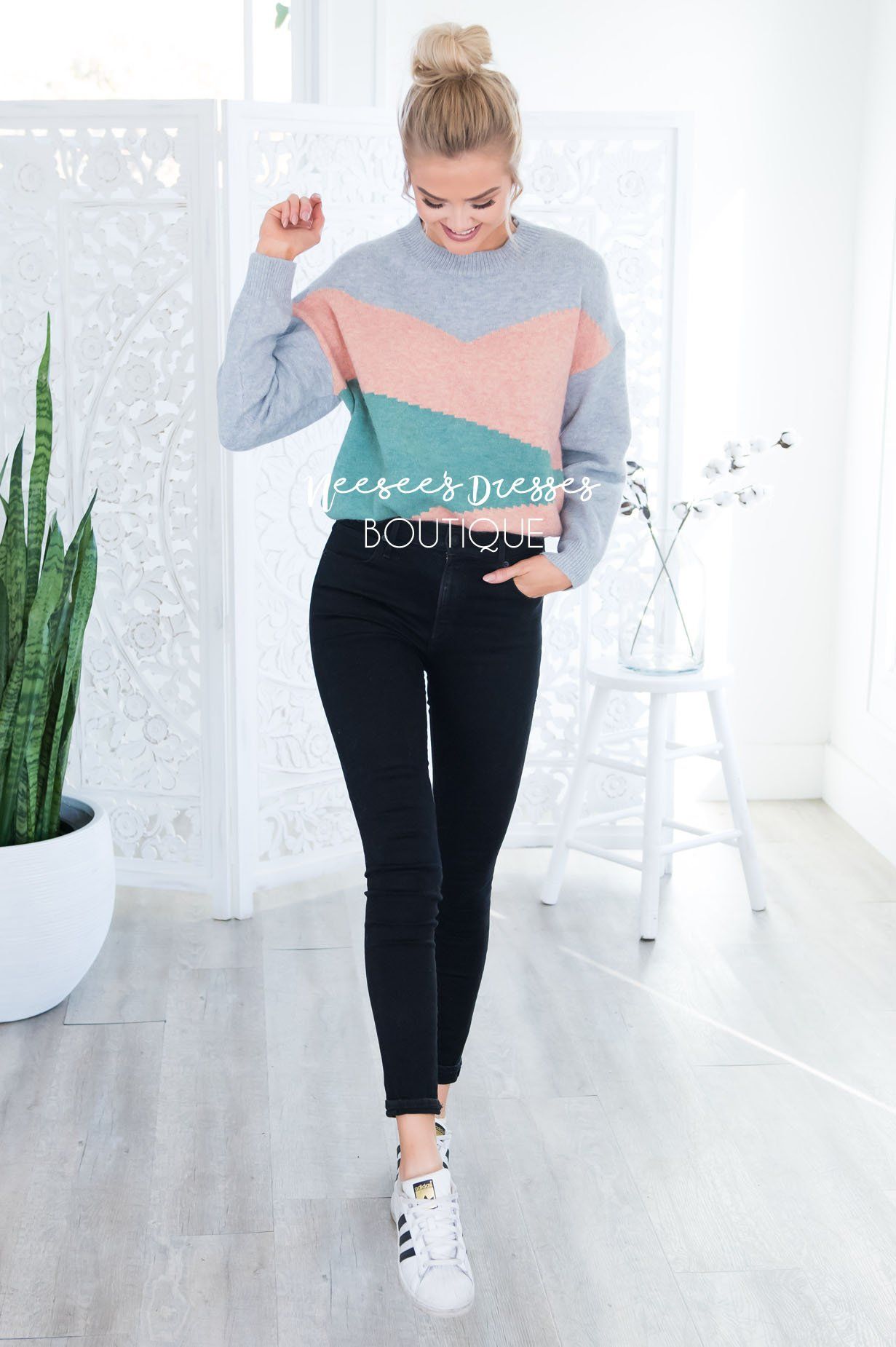 Retros Back Geometric Block Sweater