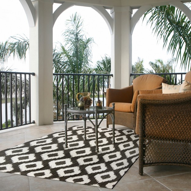 Diamond Ikat Outdoor Rug