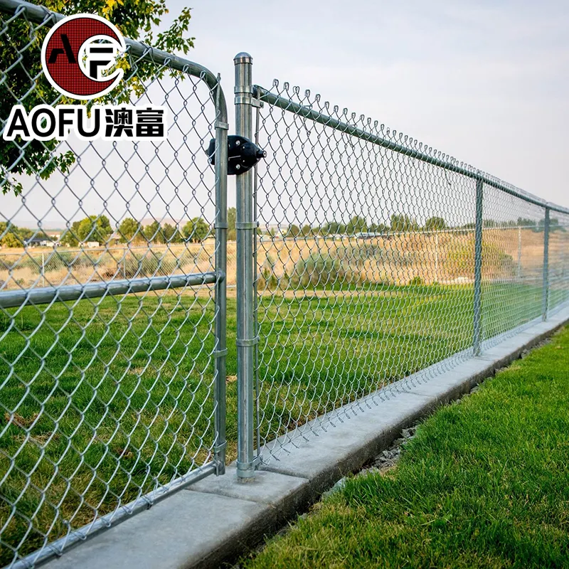 6 Foot 8 Foot High Industry Hot Dip Galvanized Chain Link Fence Poultry Fence Metal Chain Link Iron Wire Mesh