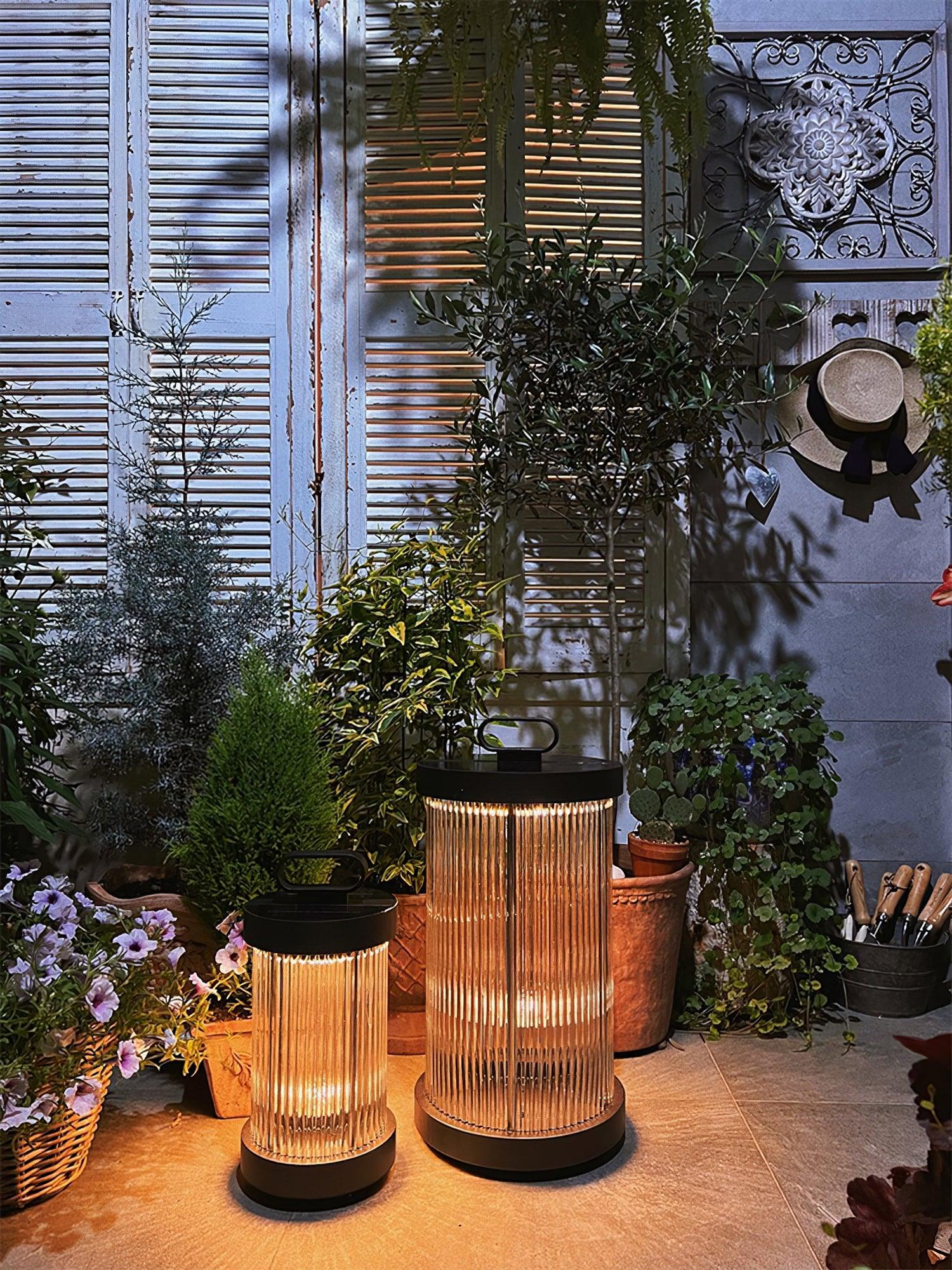 Lantern Garden Outdoor Light