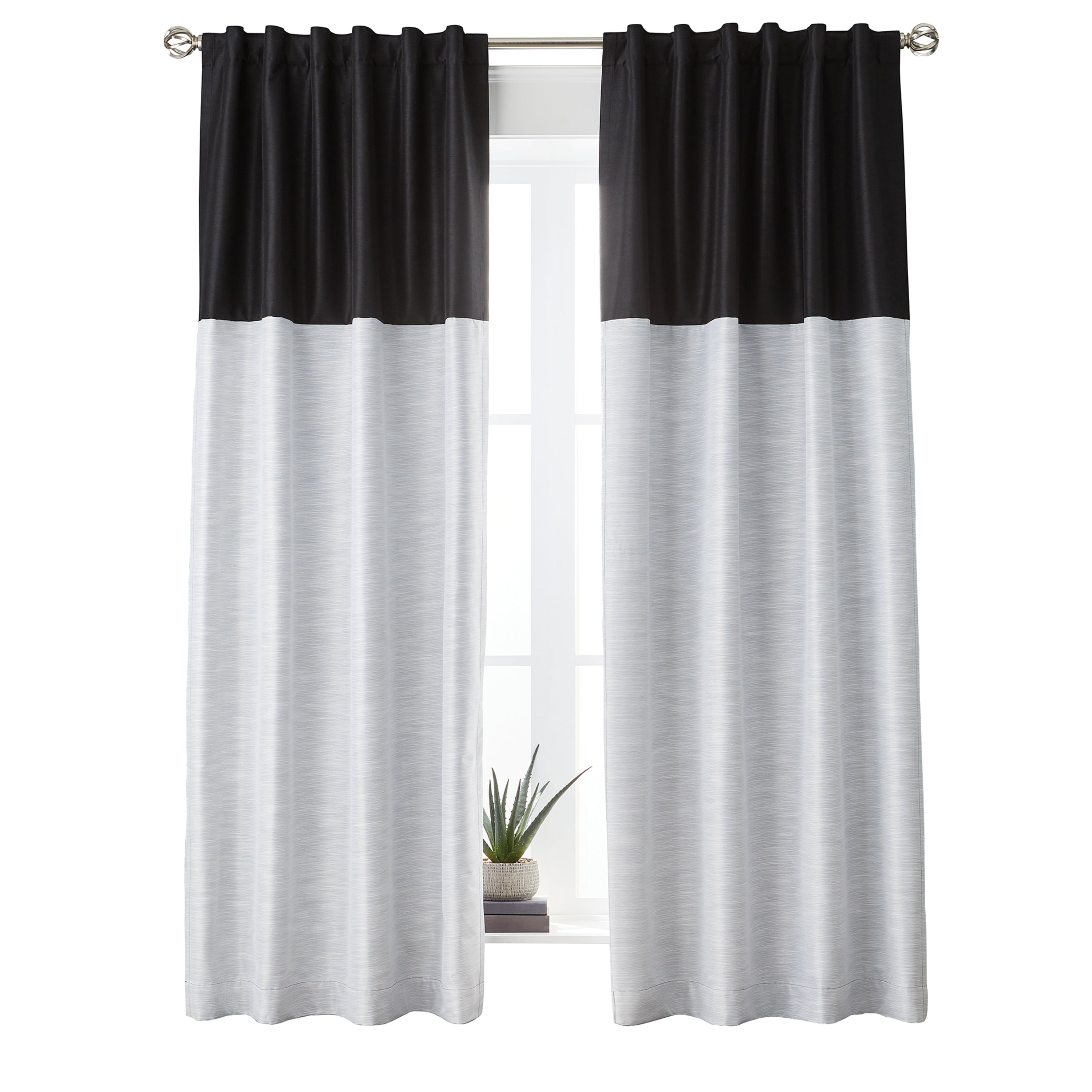 Better Homes and Gardens Colorblock Solid Polyester Pole Top Blackout Single Curtain Panel ， 50x84 ， Black