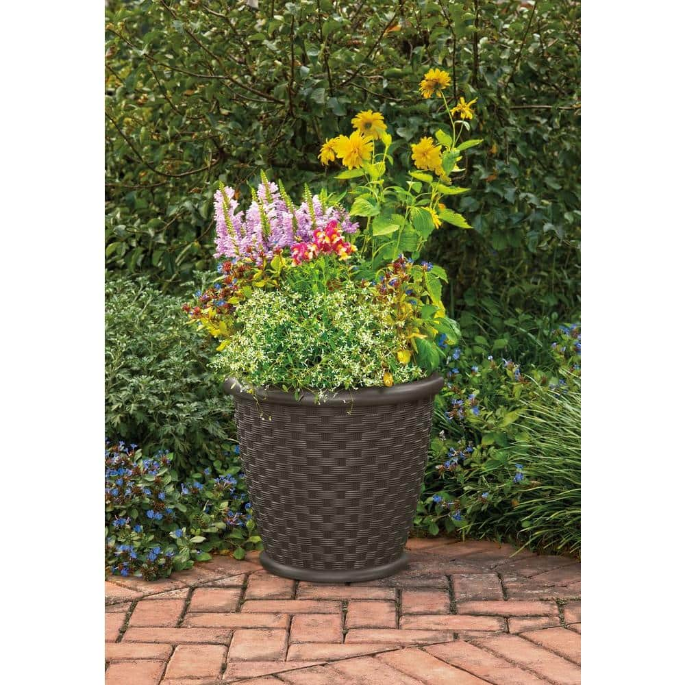 Suncast Sonora 22 in. Round Java Blow Molded Plastic Planter (2-Pack) P222105B92