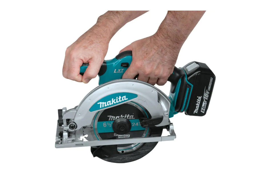 Makita XSS01T 18-Volt 5.0 Ah LXT Lithium-Ion Cordless 6-1/2 in. Circular Saw Kit