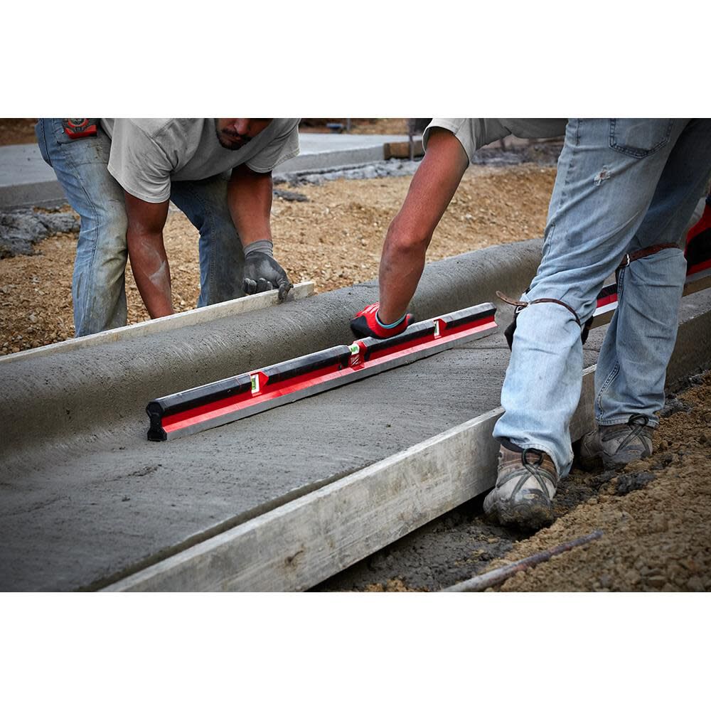 Milwaukee 48 in. REDSTICK Concrete Screed Level MLCON48 from Milwaukee