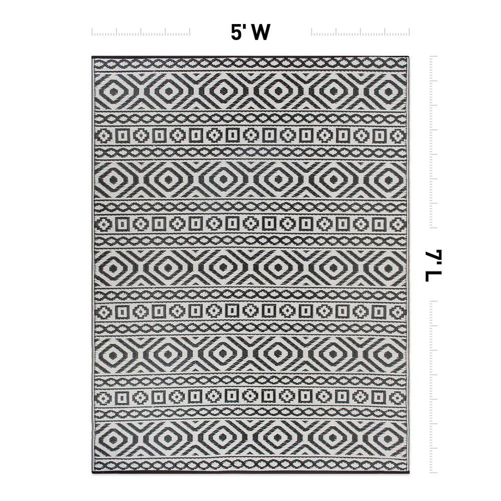 Contemporary Geometric Reversible Plastic Outdoor Rugs