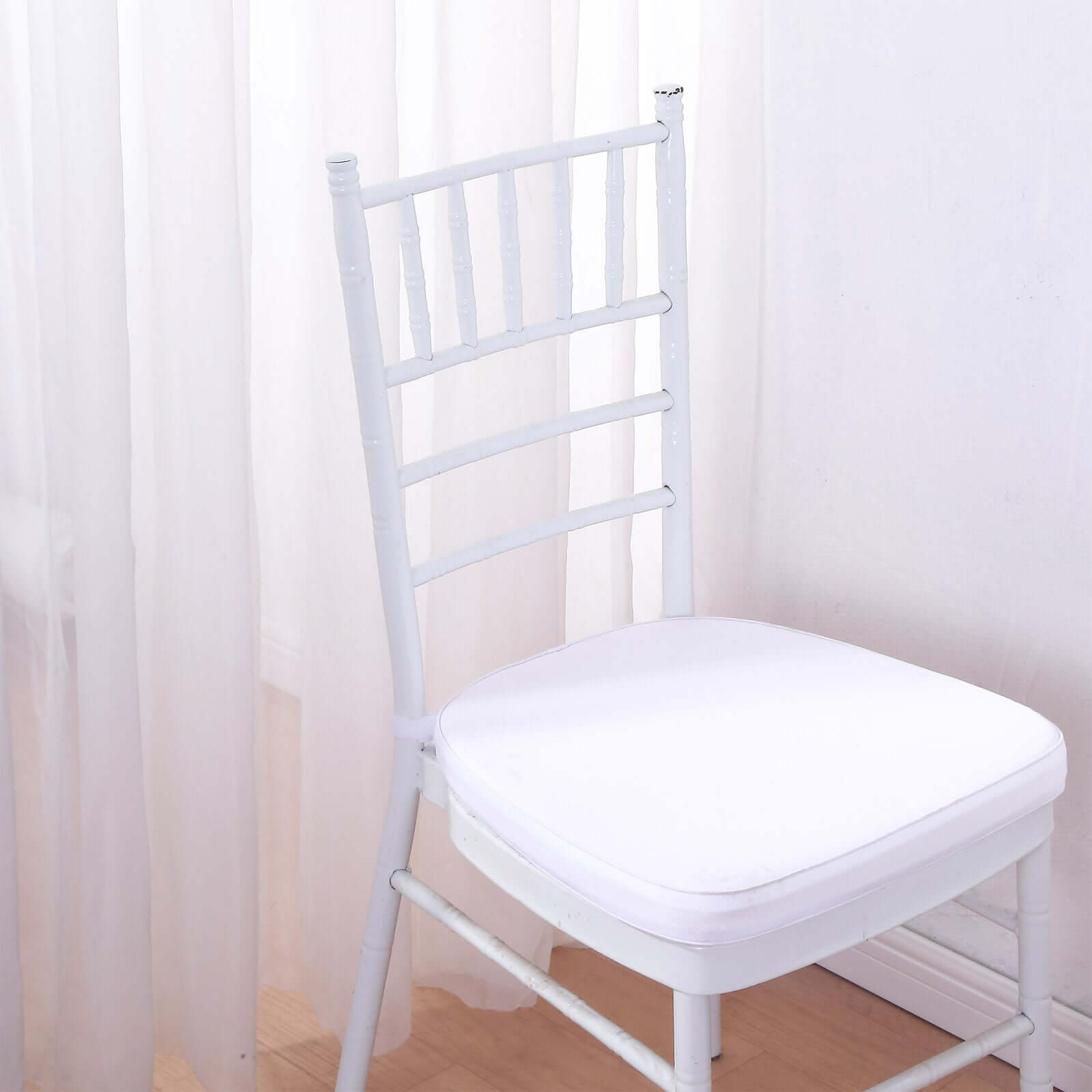 White Chiavari Chair Pad, Memory Foam Seat Cushion With Ties and Removable Cover 1.5