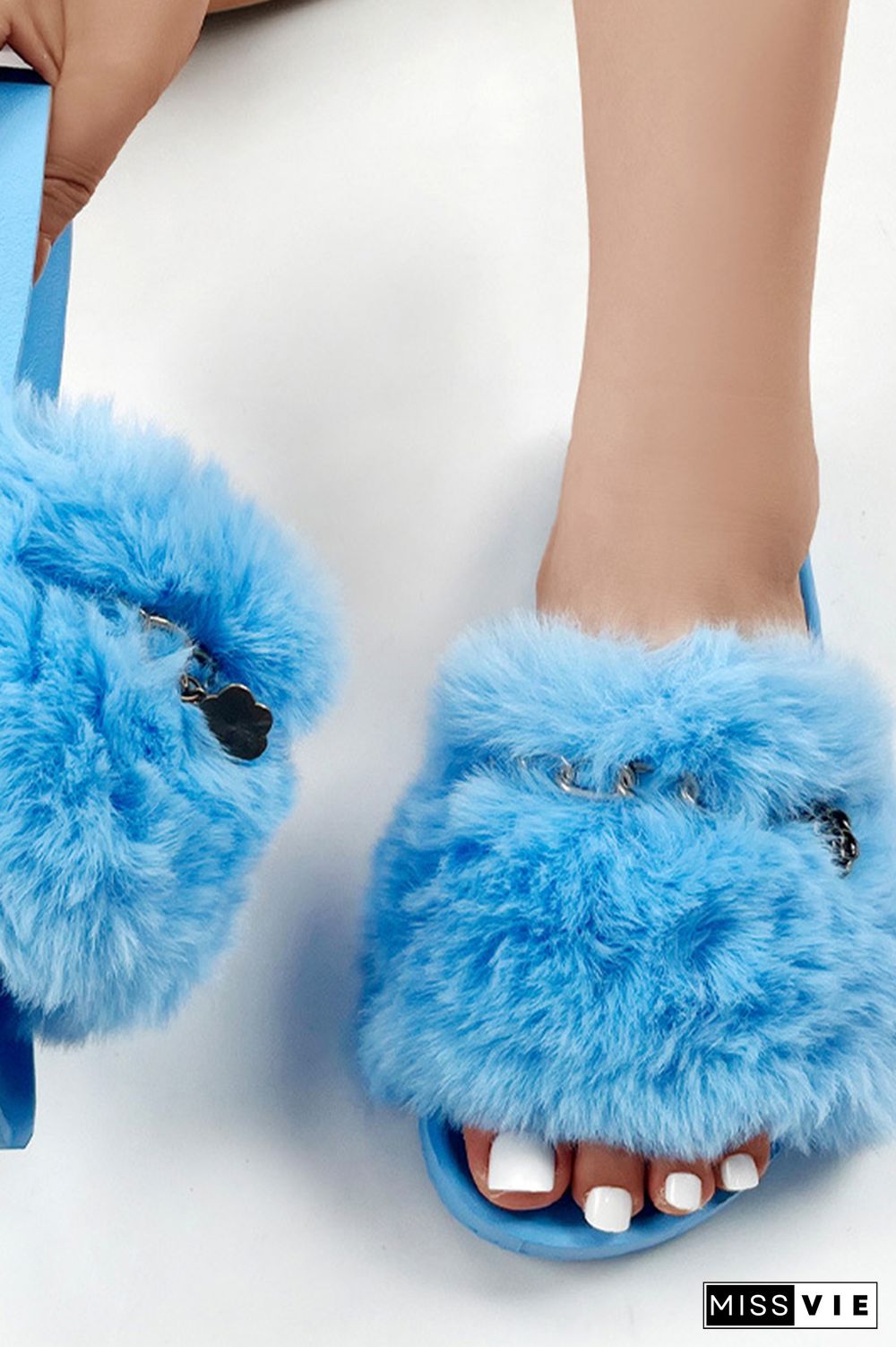 Chain Decor Fuzzy Home Slippers