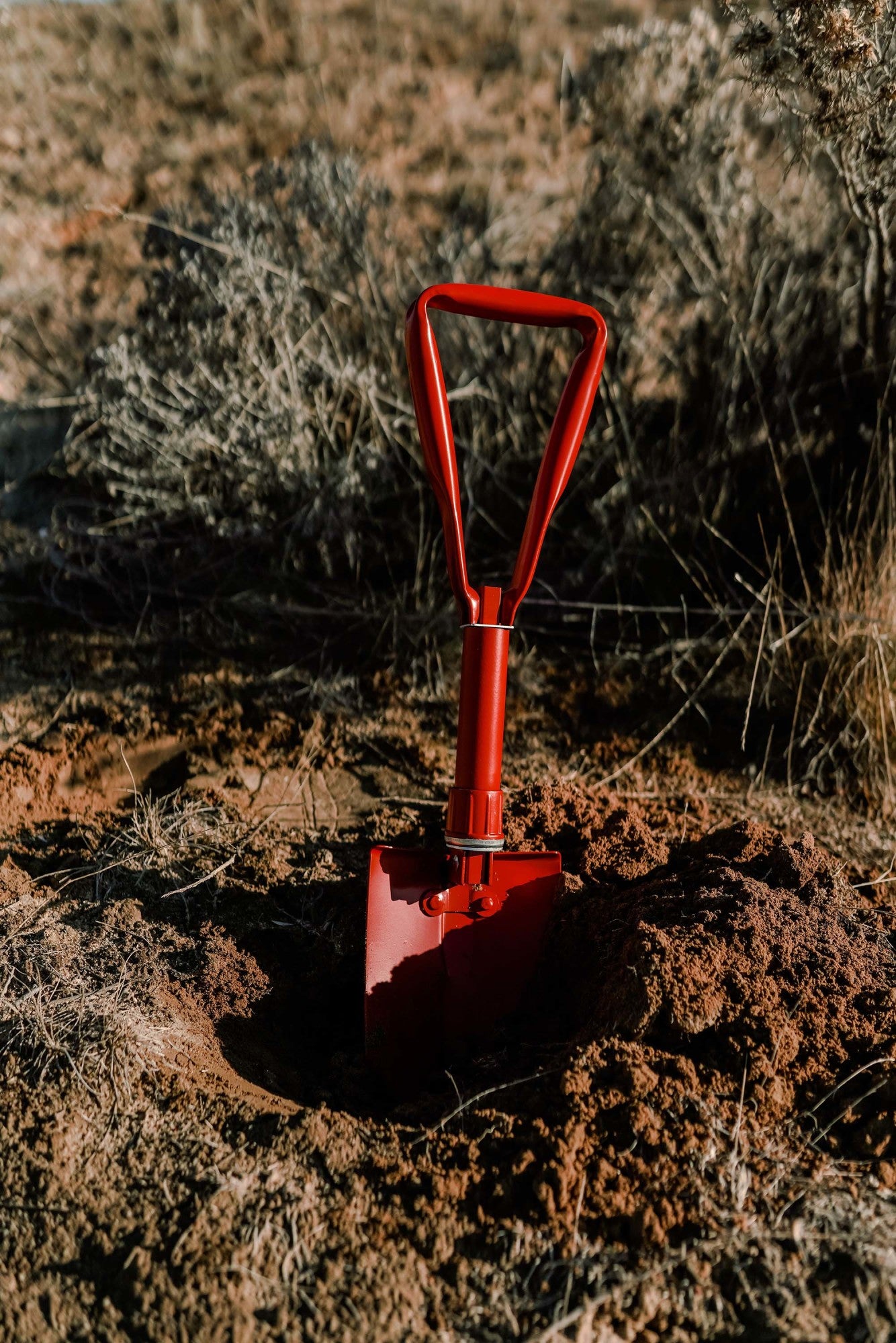 Stansport Double Folding Shovel - Red