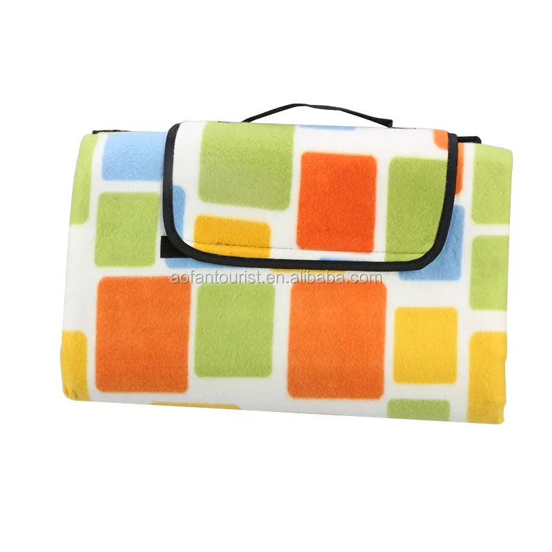 Wholesale Large Thick Polyester Fleece Outdoor Mat Foldable Picnic Pad Rug Waterproof Mat