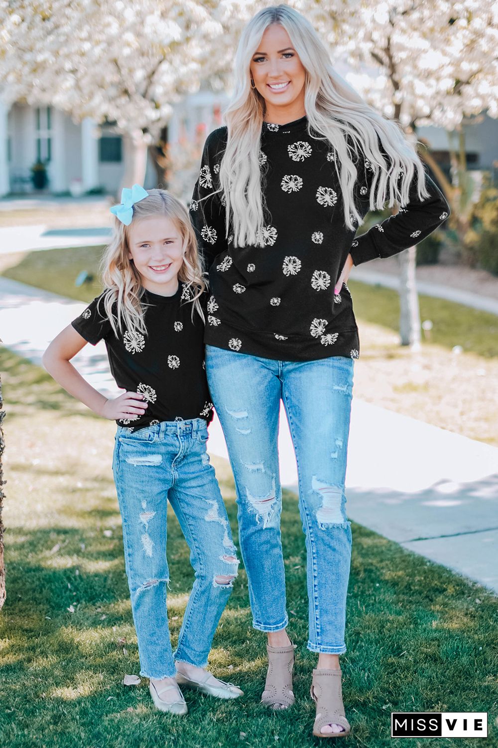 Black Dandelion Print Round Neck Sweatshirt