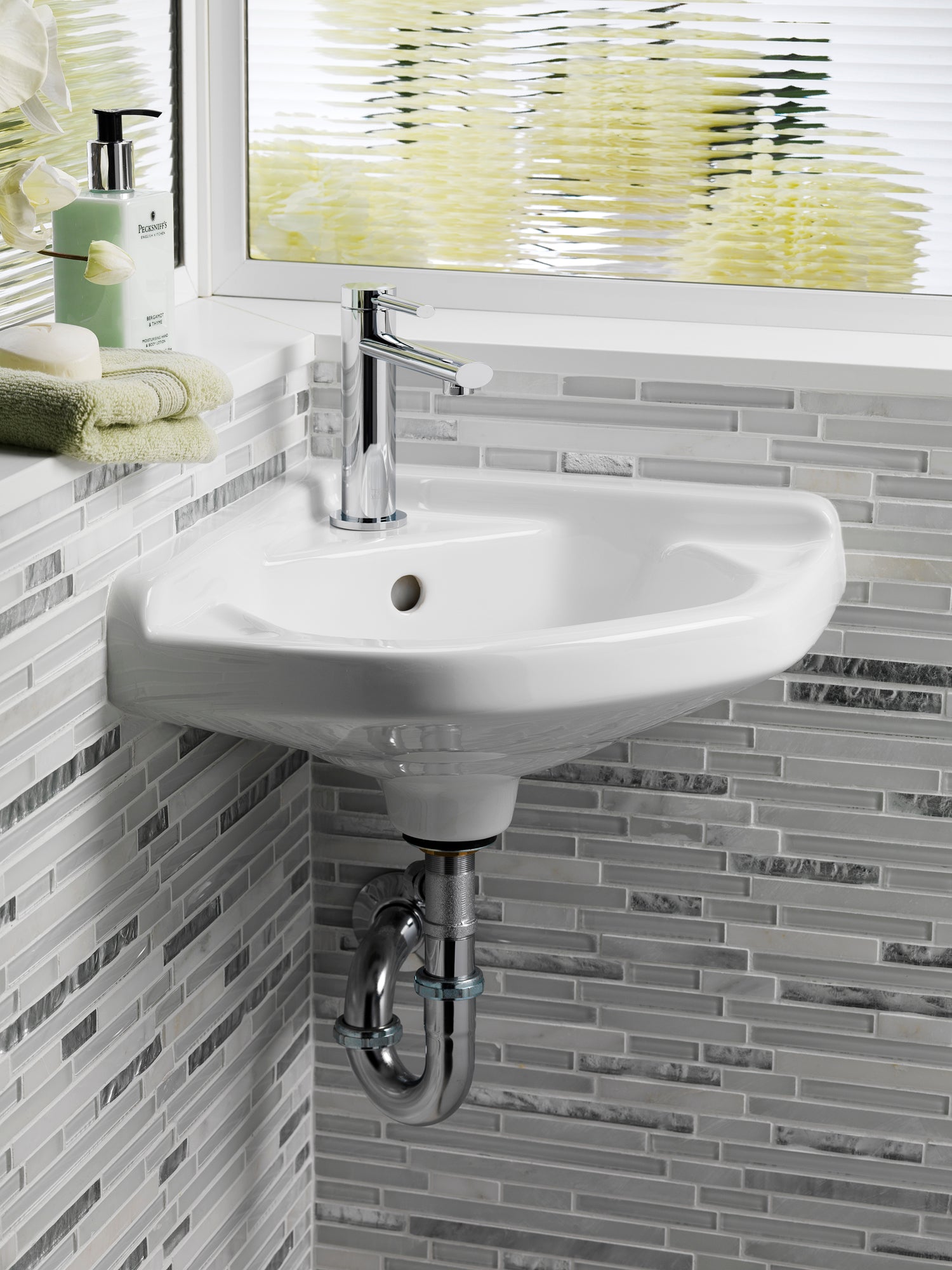 Corner Wall-Hung Basin