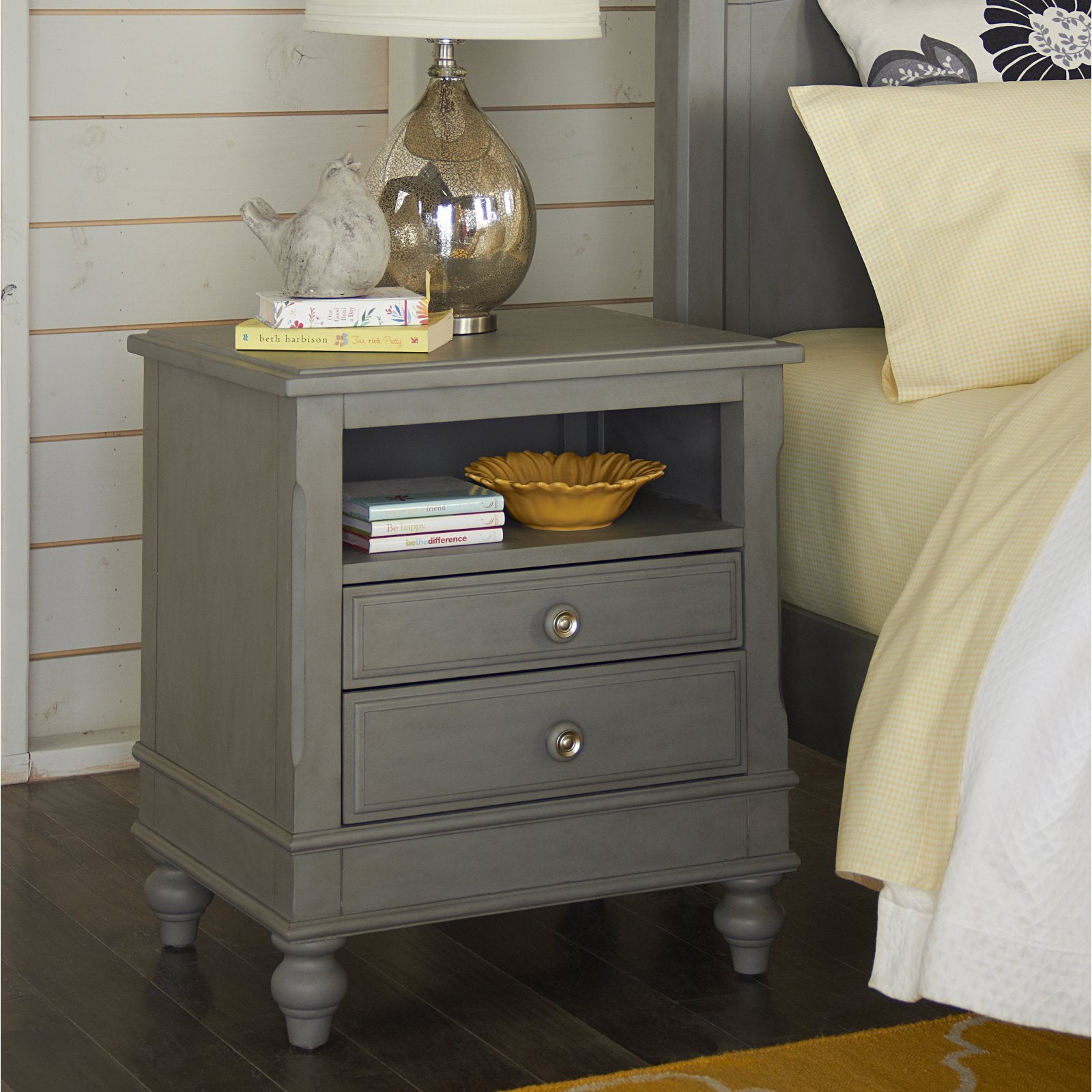 Hillsdale Kids and Teen Lake House Nightstand in White