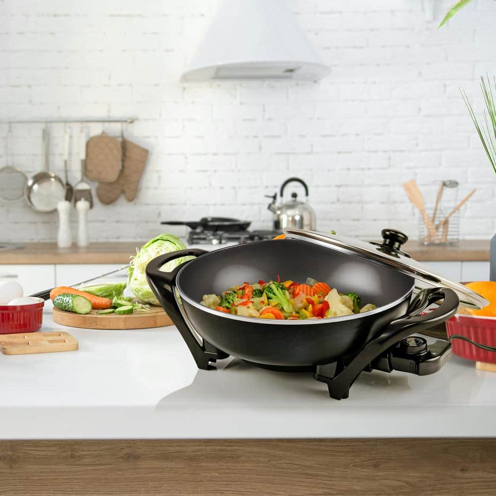 OVENTE 13 In. Black Non-Stick Electric Skillet with Aluminum Body Adjustable Temperature Controller Tempered Glass Cover SK3113B