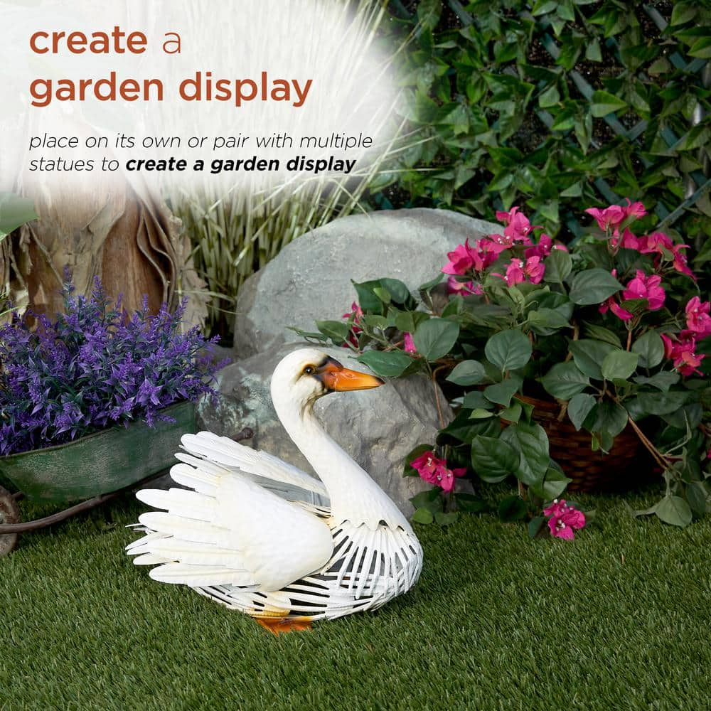 Alpine Corporation 11 in. H Indoor/Outdoor Metal White Swan Decorative Garden Statue MBG150HH