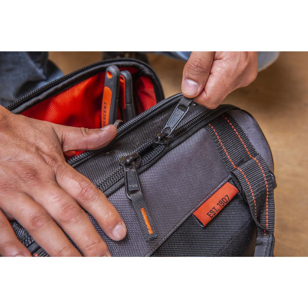 17 Tradesman Closed Top Tool Bag