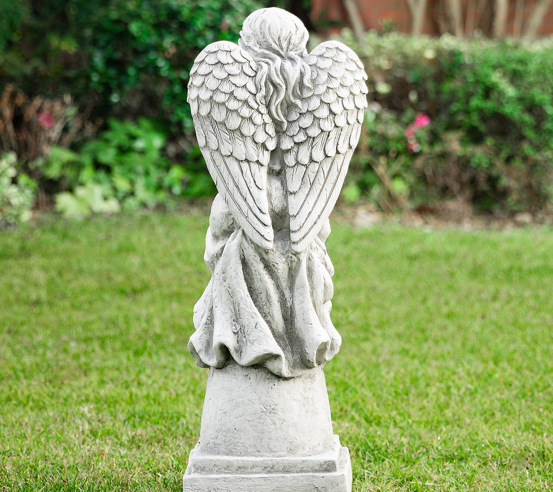 Glitzhome Glorious Angel Lawn Garden Statue Wit h Bird Feeder