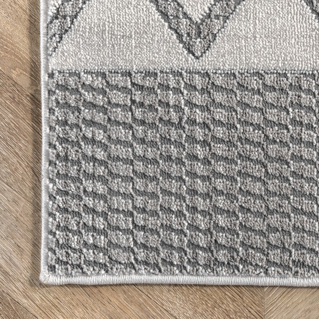 Nuloom Jenna Banded Geometric Area Rug