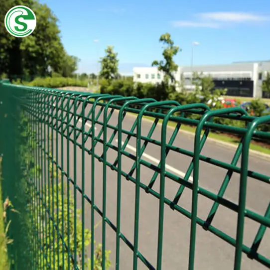 BRC Roll Top Triangle Bend Fence School Supplies Wire Mesh Fence Garden Welded Wire Fence Panels