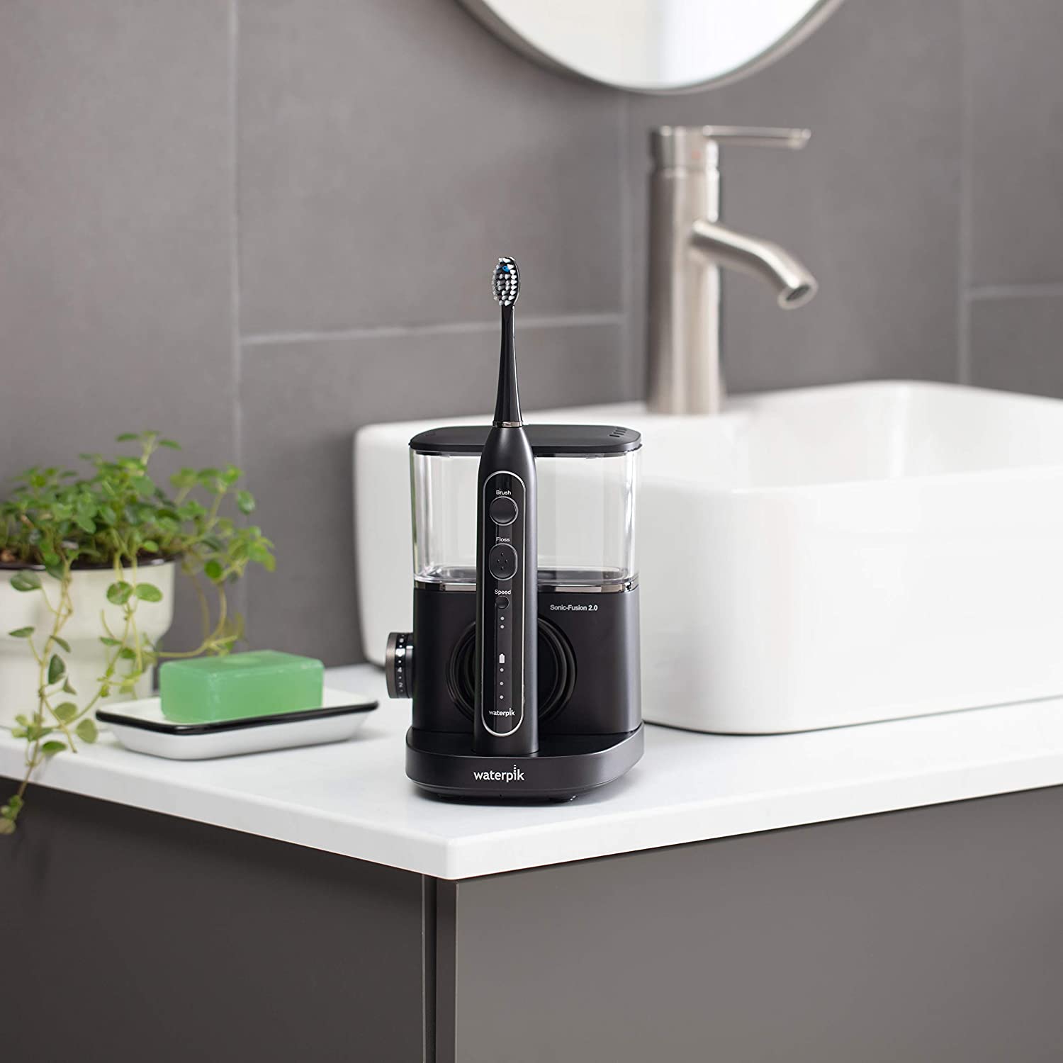 Waterpik Sonic-Fusion 2.0 Professional Flossing Toothbrush， Electric Toothbrush and Water Flosser Combo In One， Black