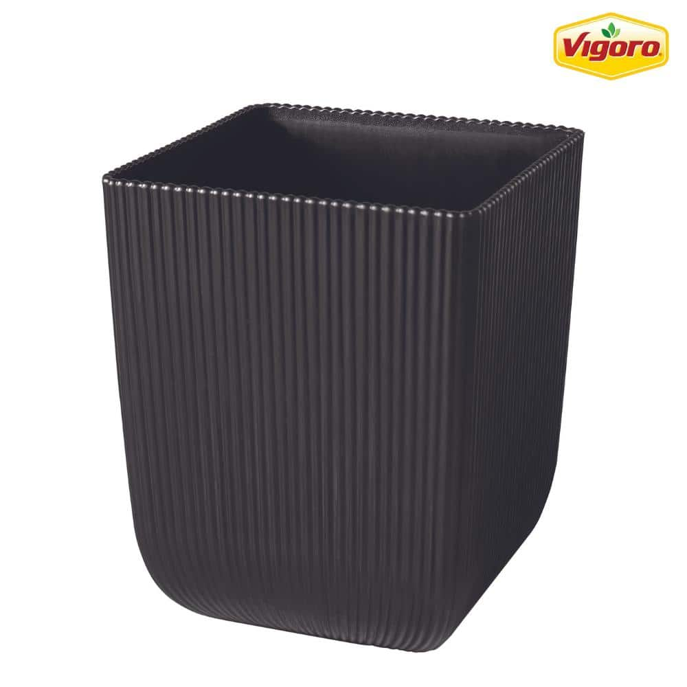 Vigoro 4 in. Albany Small Black Plastic Planter (4 in. D x 4.7 in. H) HUPS00646N-04H2