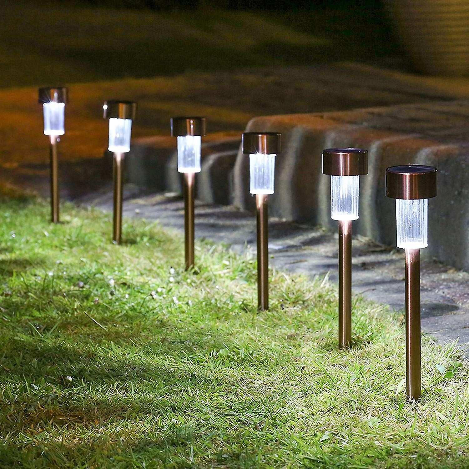 4x Solar Powered Garden Lamps - LED