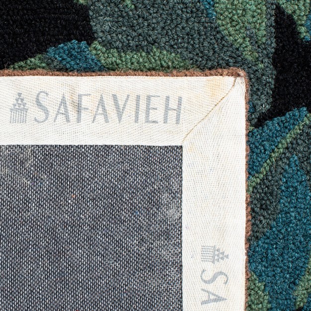 Chelsea Hk296 Hand Hooked Area Rug Safavieh