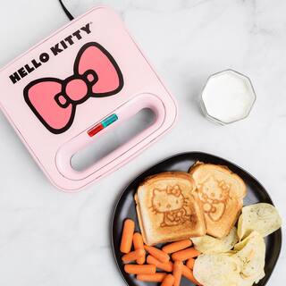 Uncanny Brands Hello Kitty 900W Pink Sandwich Maker PP-KIT-HK2